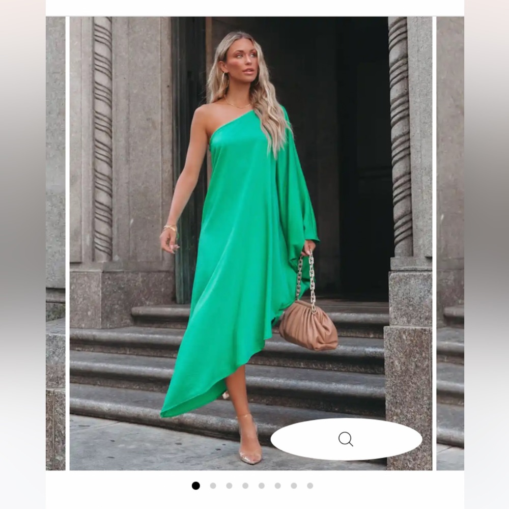Vici One shoulder maxi dress